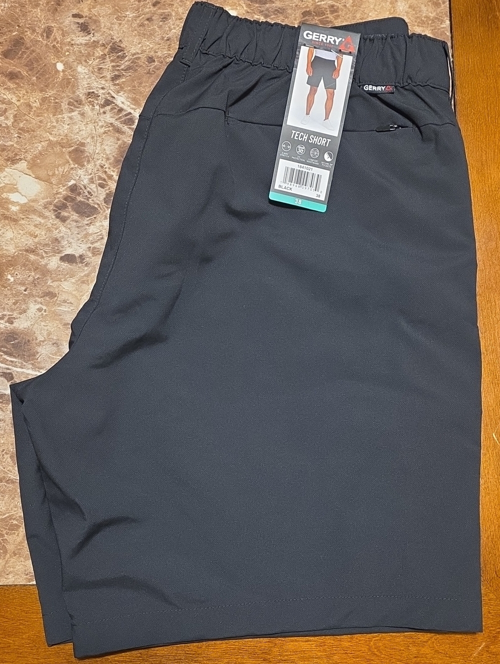 Gerry Weber Tech Short in Black